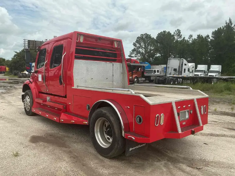 2011 FREIGHTLINER SPORT CHASSIS P2