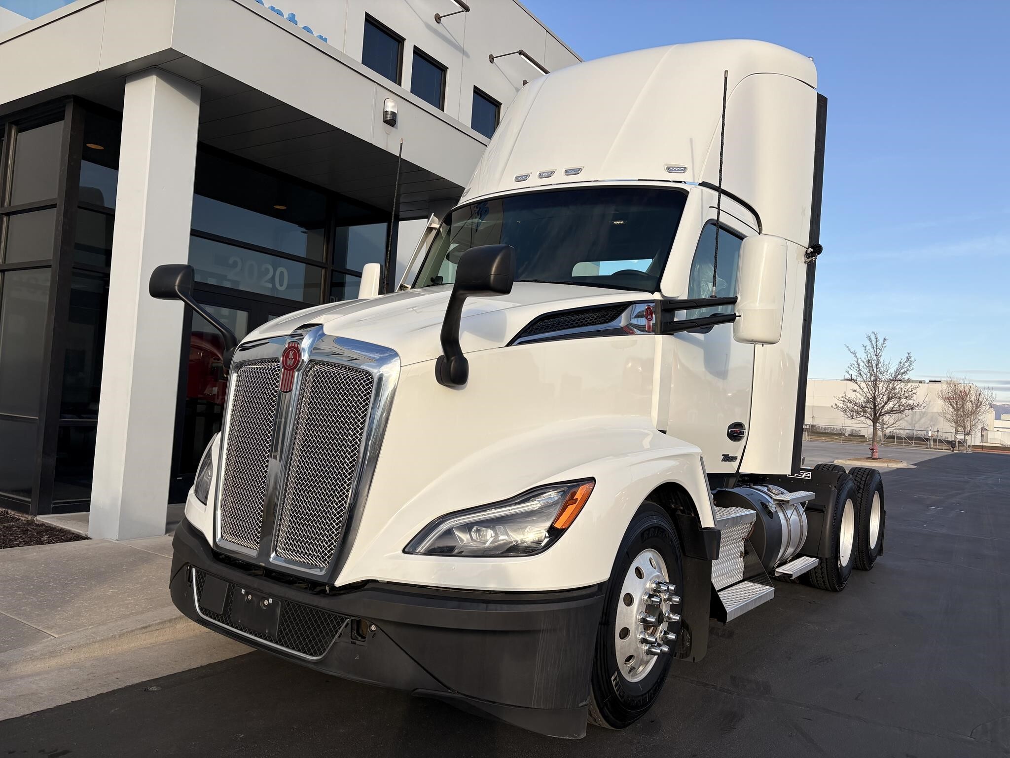 2023 KENWORTH T680 in Salt Lake City, UT