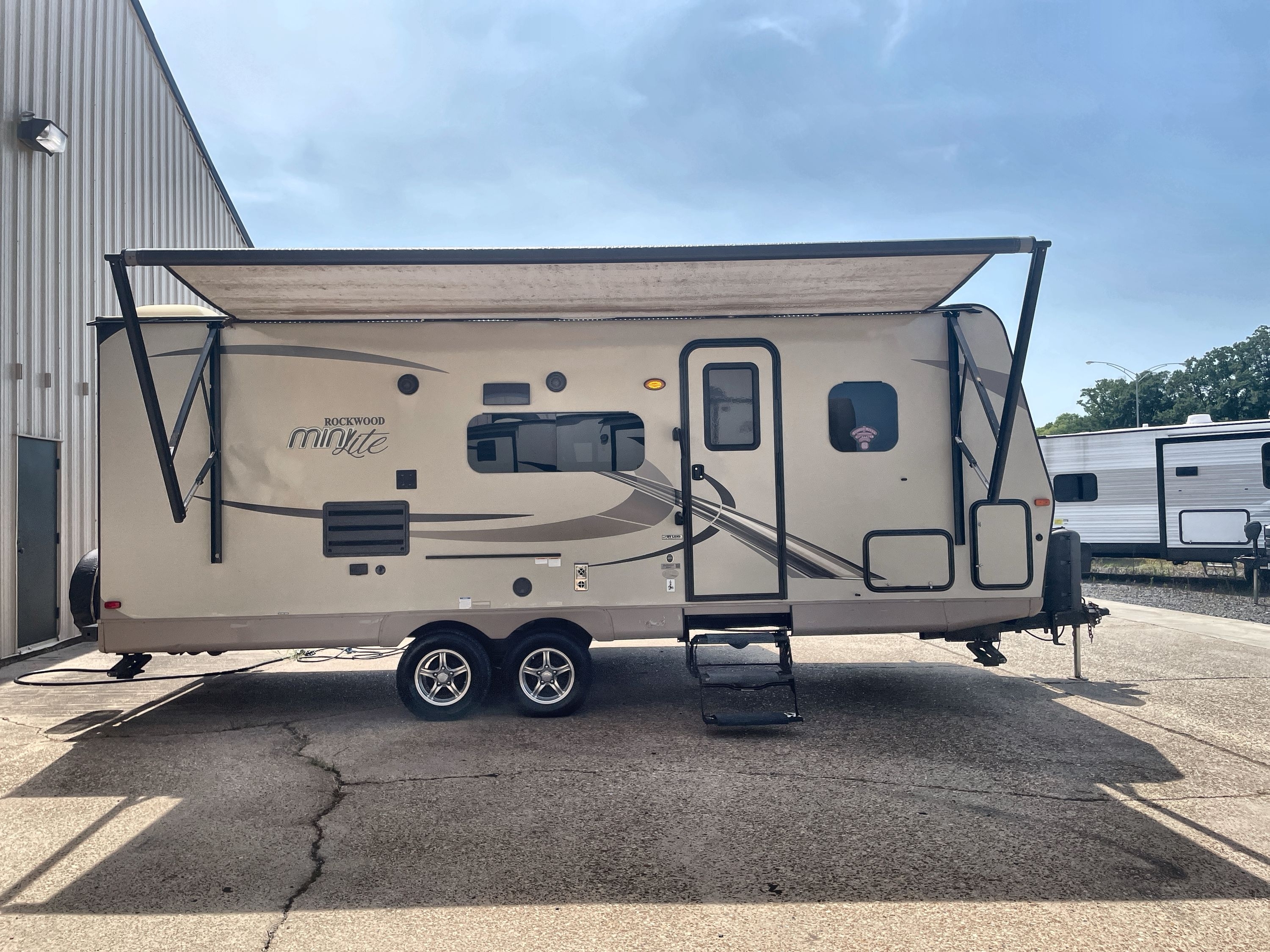 2018 Forest River ROCKWOOD MINI LITE 2504S RV
