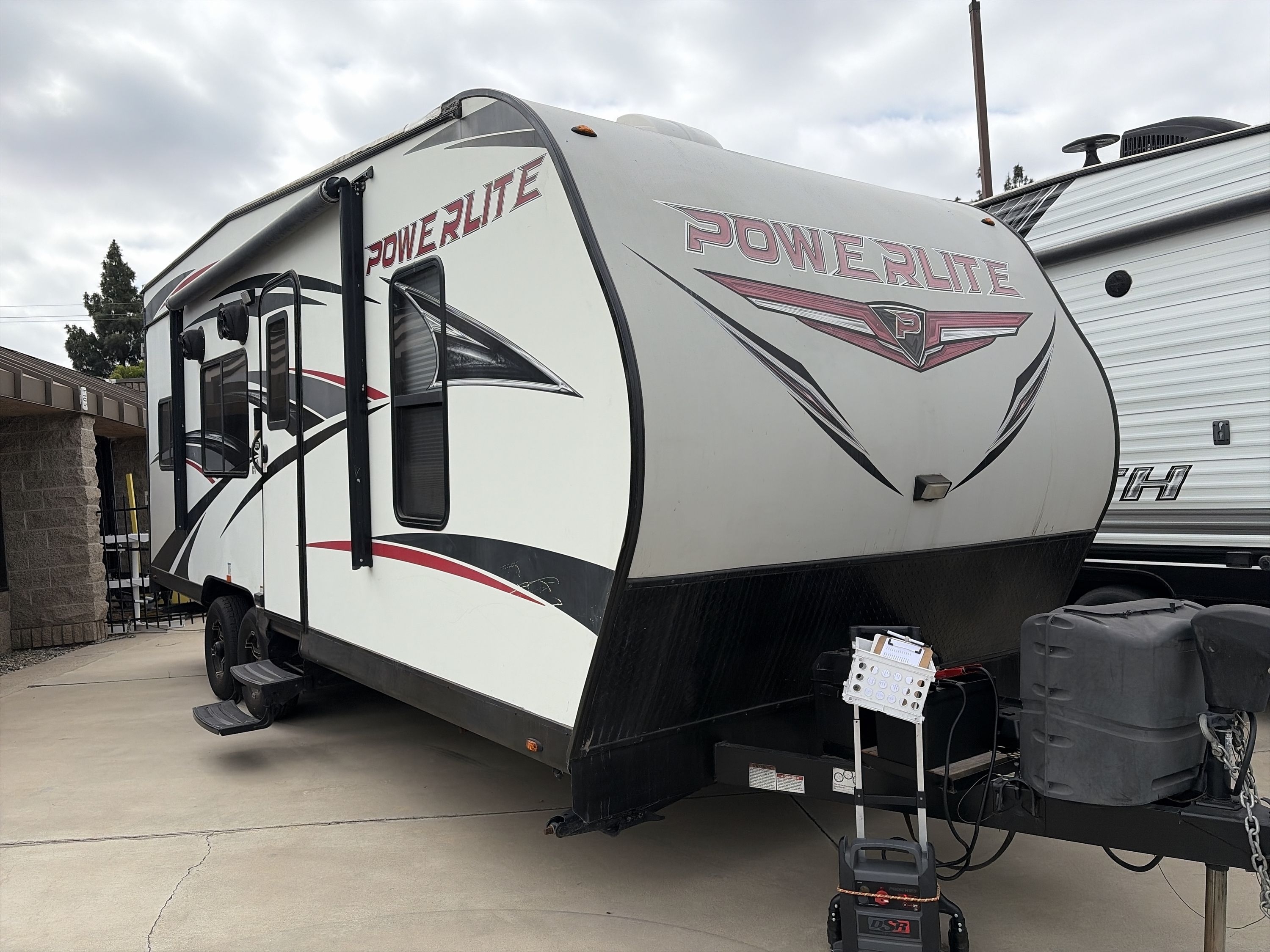 2019 Pacific Coachworks POWERLITE 22FS Travel Trailer Toy Hauler RV