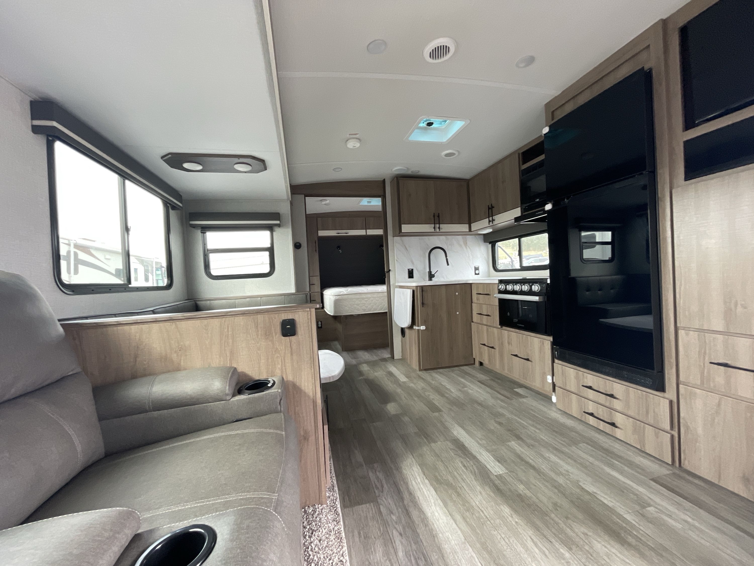 2023 Grand Design IMAGINE 2800BH in summerset SD