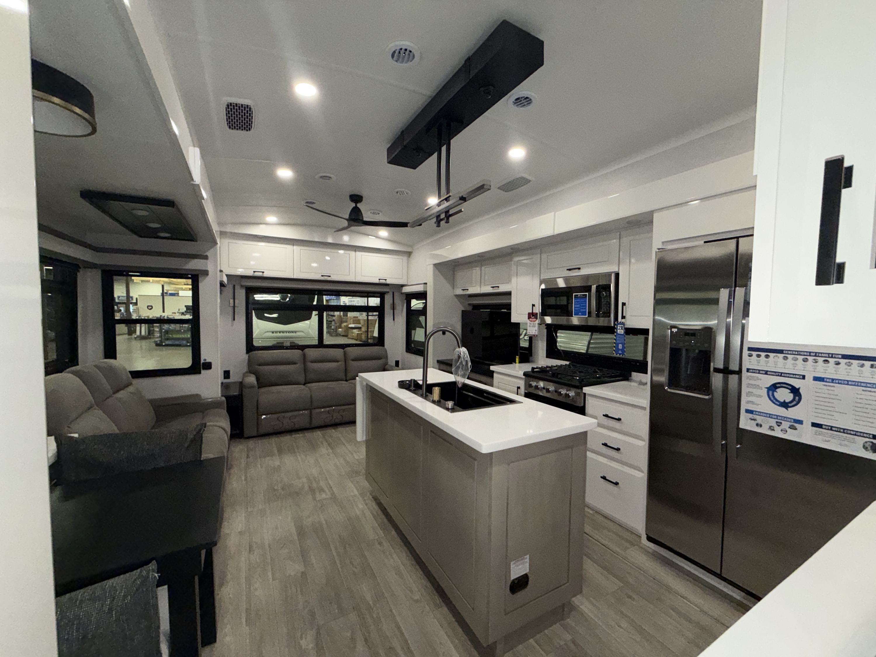 2027 Jayco PINNACLE 32RLTS in colton CA