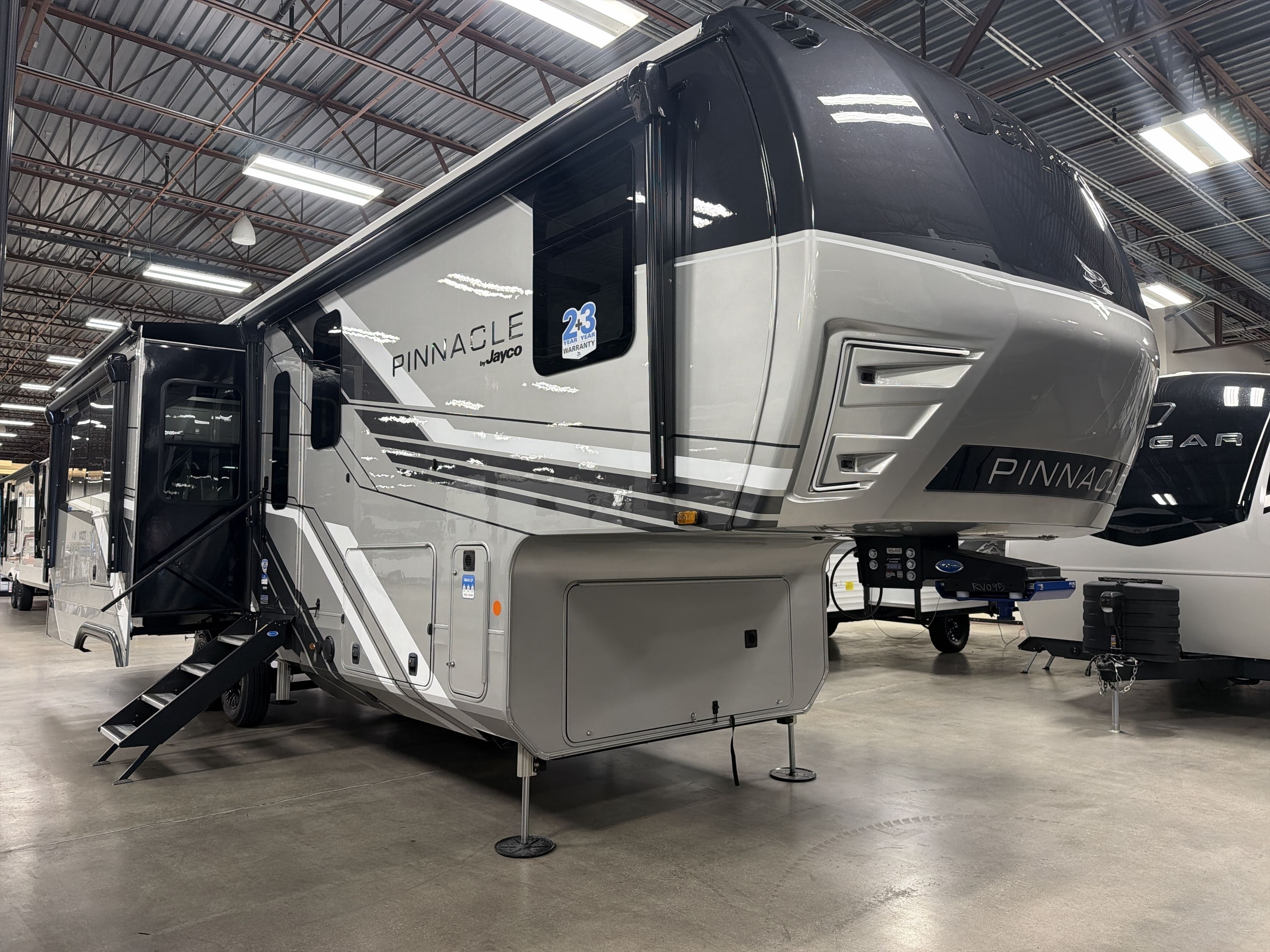 2027 Jayco PINNACLE 32RLTS in colton CA
