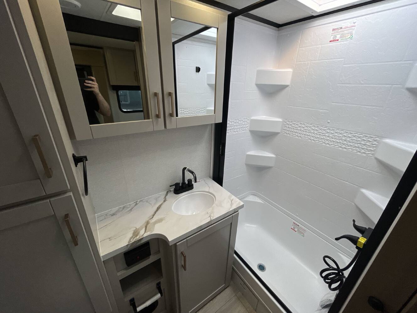A photo of this 2027 Jayco JAY FEATHER 21MML