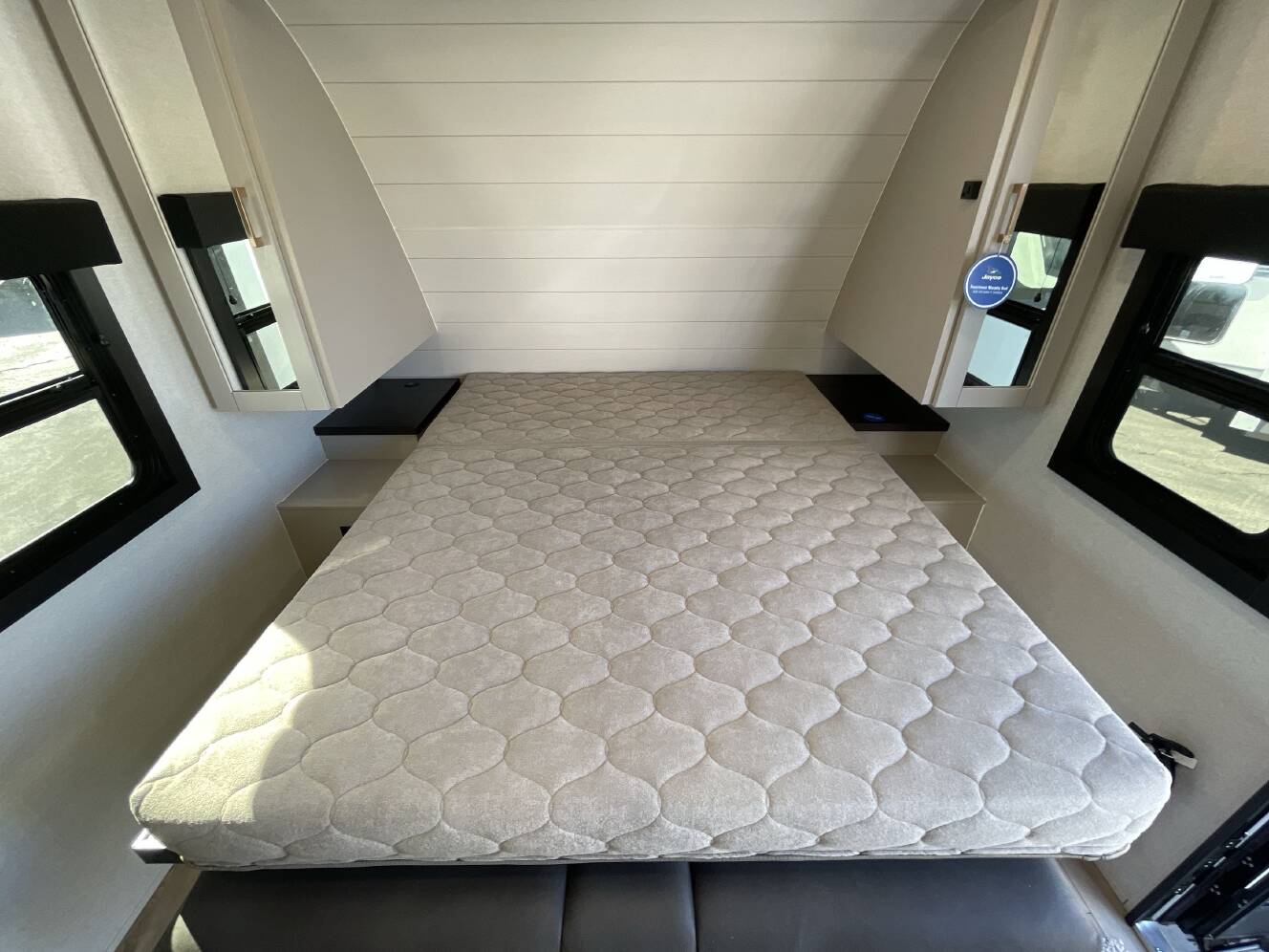 A photo of this 2027 Jayco JAY FEATHER 21MML