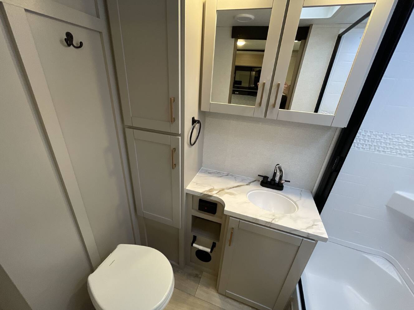 A photo of this 2027 Jayco JAY FEATHER 21MML