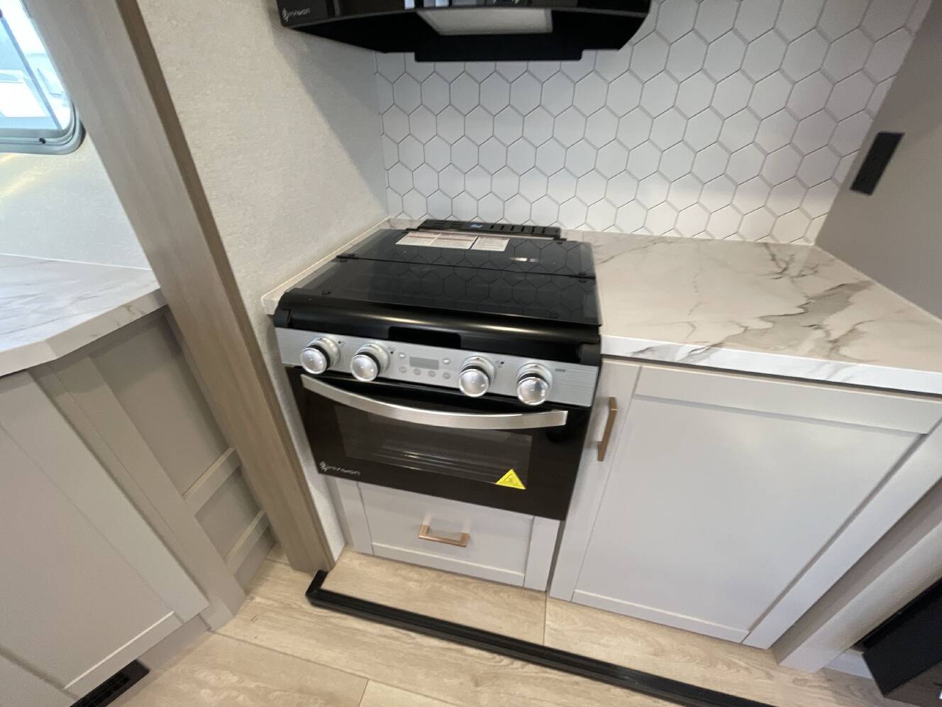 A photo of this 2027 Jayco JAY FEATHER 21MML