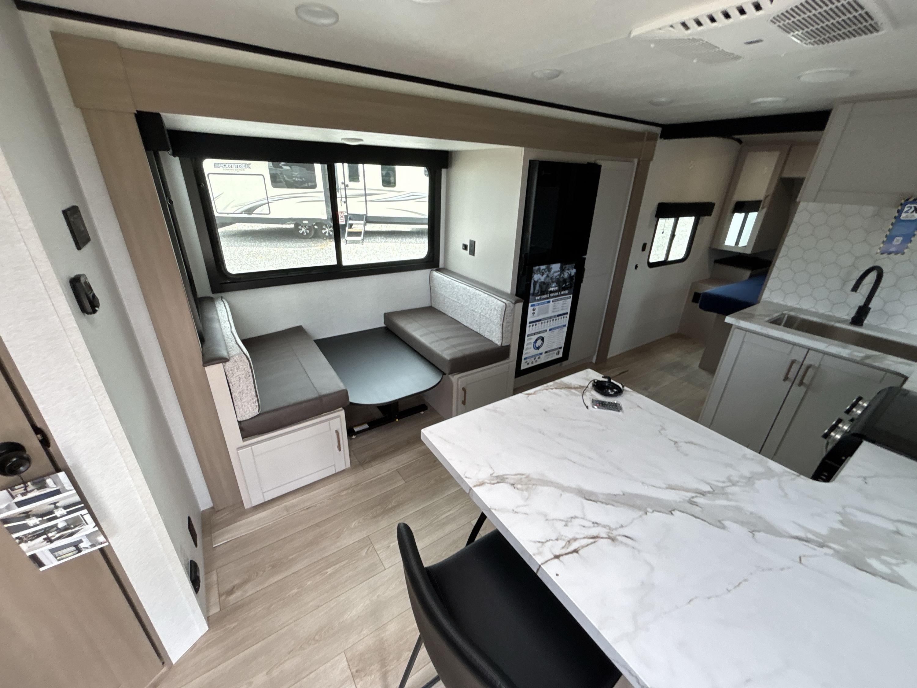 2027 Jayco JAY FEATHER 25BH in sherman TX