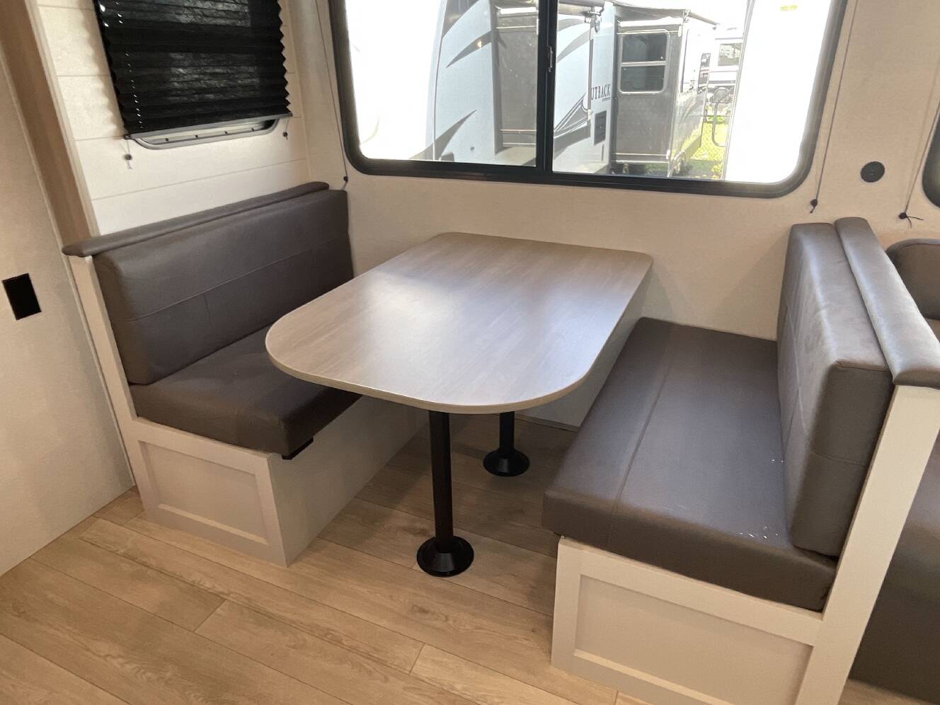 A photo of this 2027 Jayco JAY FLIGHT 261BHS
