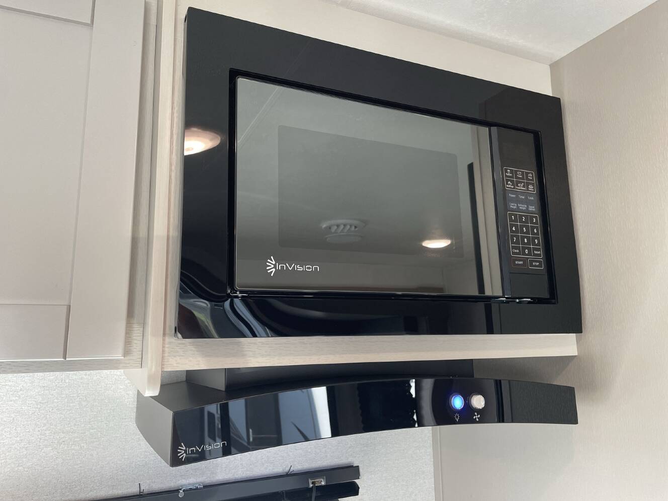 A photo of this 2027 Jayco JAY FLIGHT 261BHS