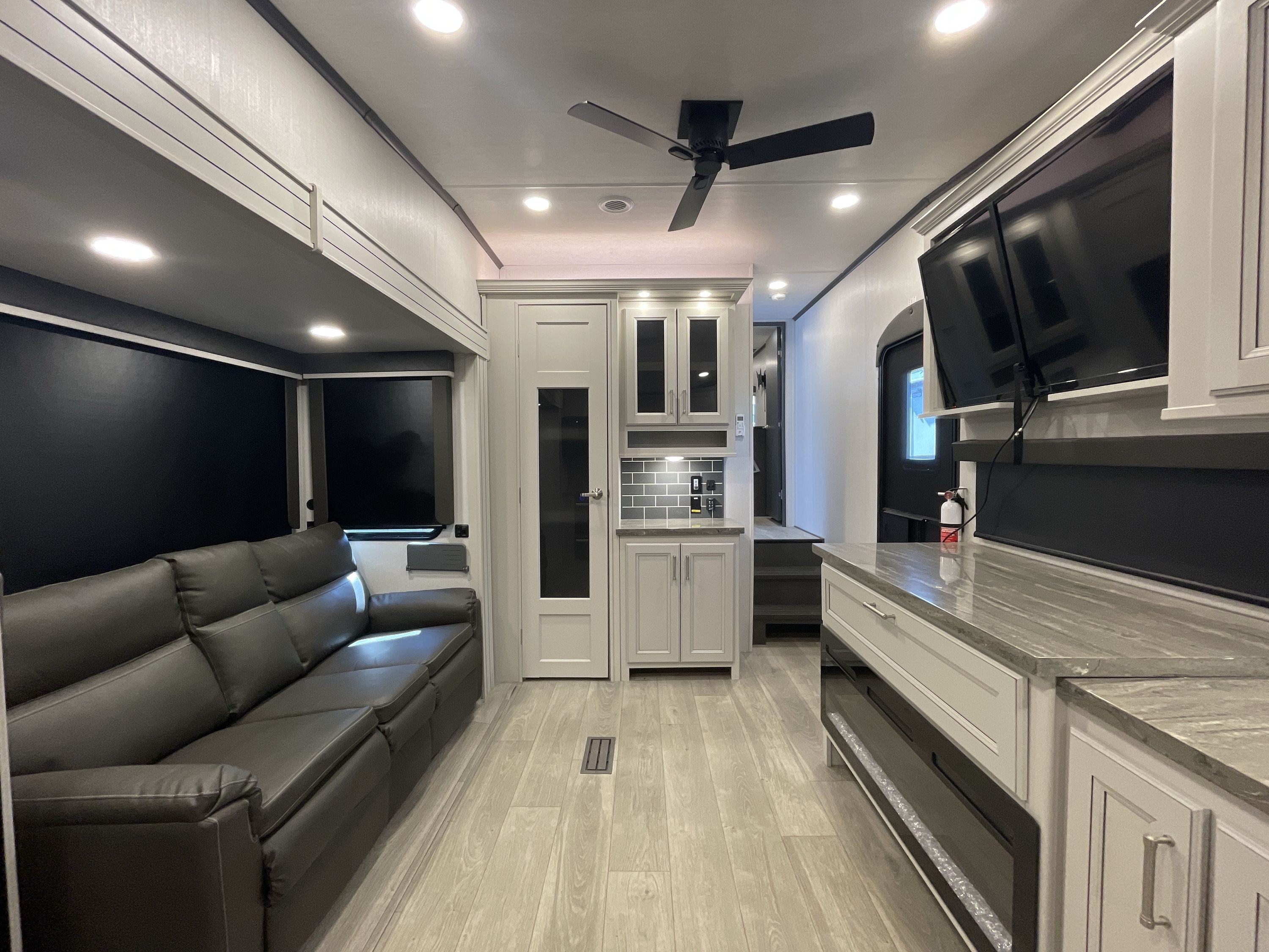 2025 Keystone COUGAR MIDNIGHT EDITION 260MLE in meridian ID