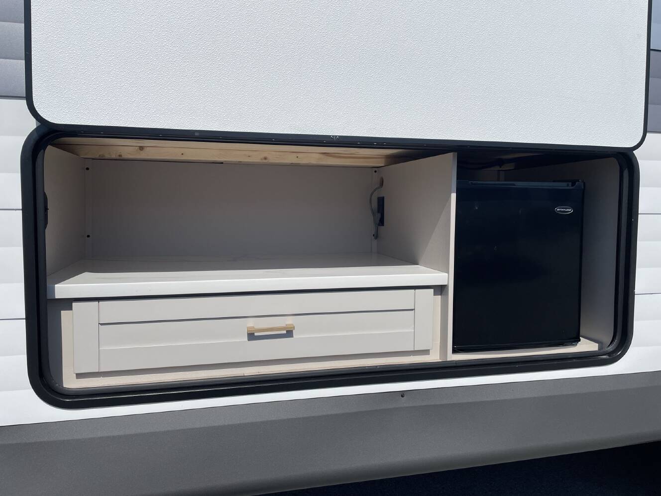 A photo of this 2027 Jayco JAY FLIGHT 261BHS