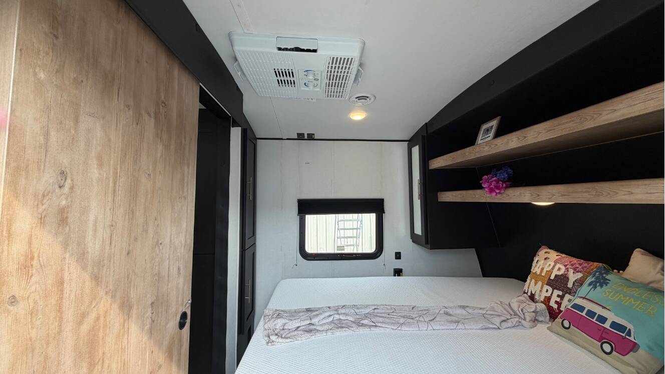 A photo of this 2023 Keystone SPRINGDALE 286BHU