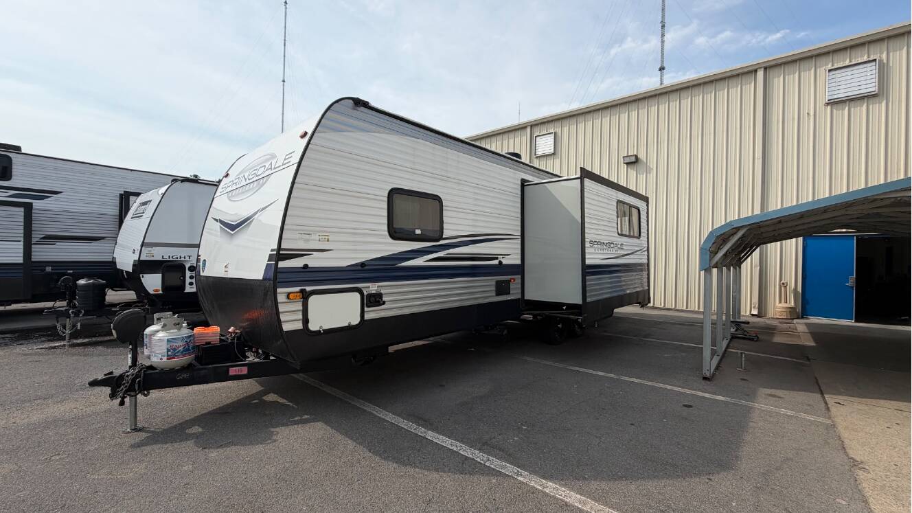 A photo of this 2023 Keystone SPRINGDALE 286BHU