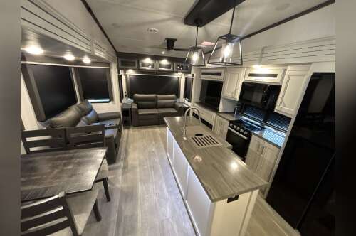 2024 Keystone COUGAR MIDNIGHT EDITION 316RLS in marysville WA
