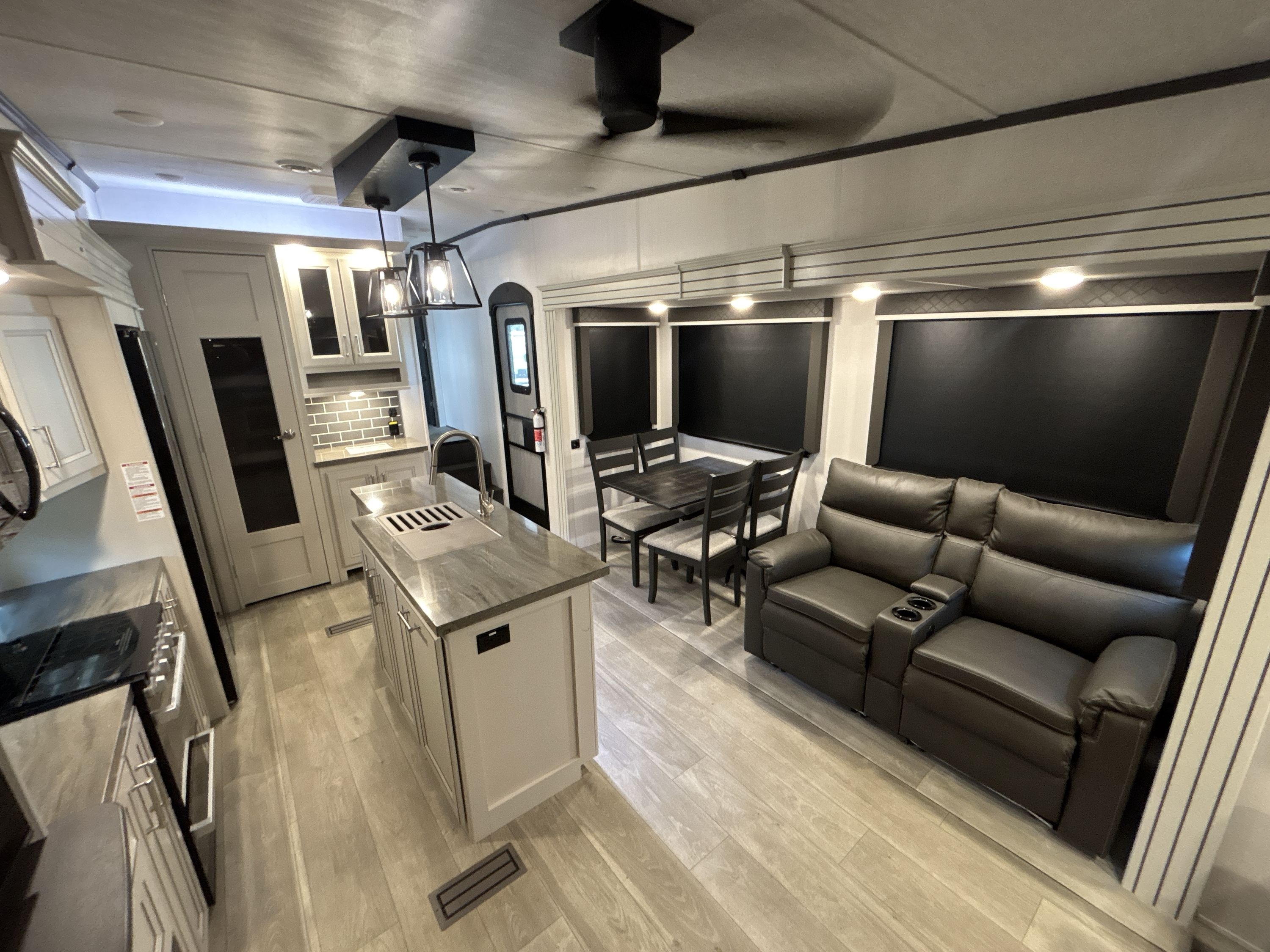 2024 Keystone COUGAR MIDNIGHT EDITION 316RLS in marysville WA