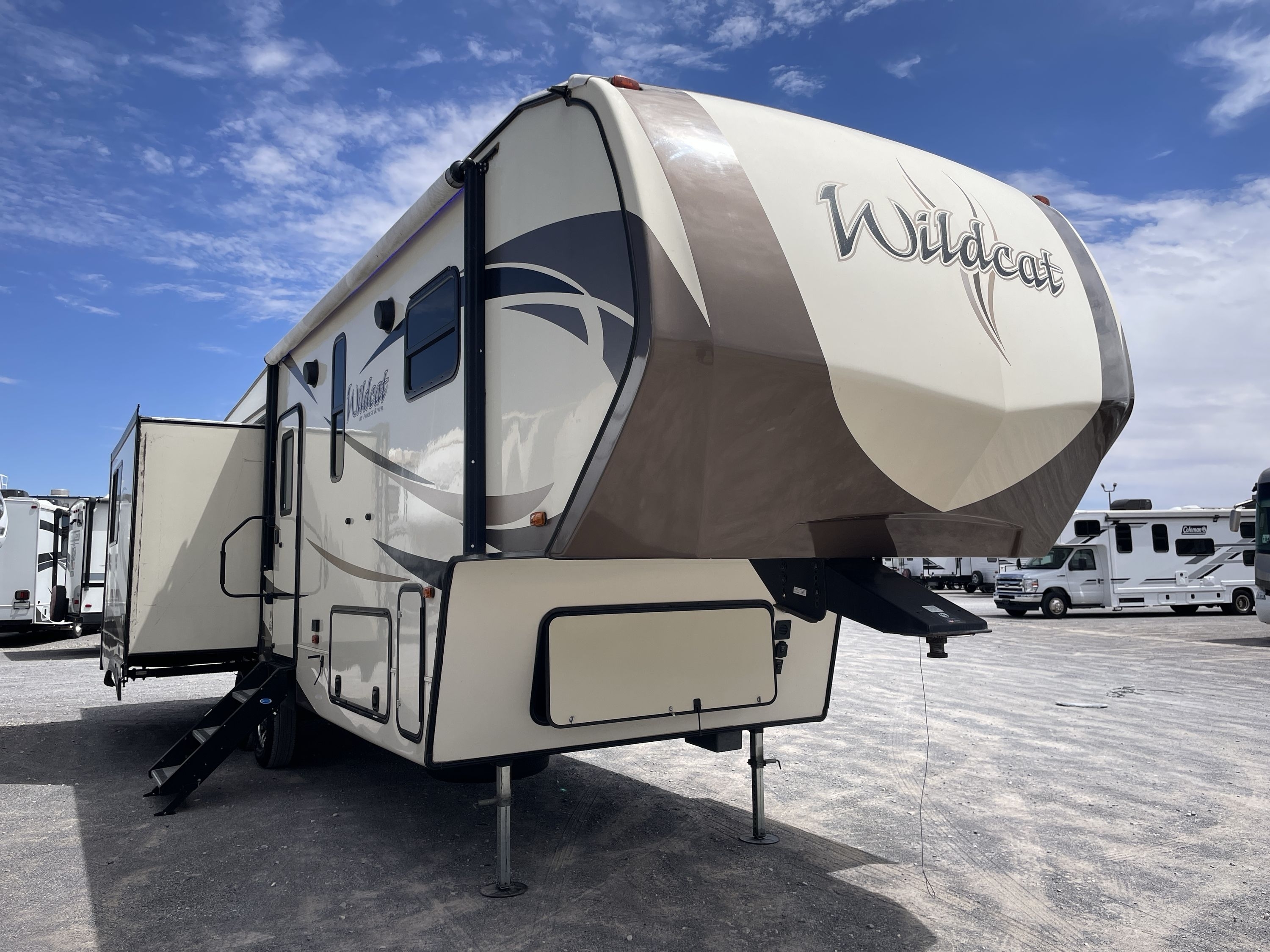 2018 Forest River WILDCAT 28SGX RV