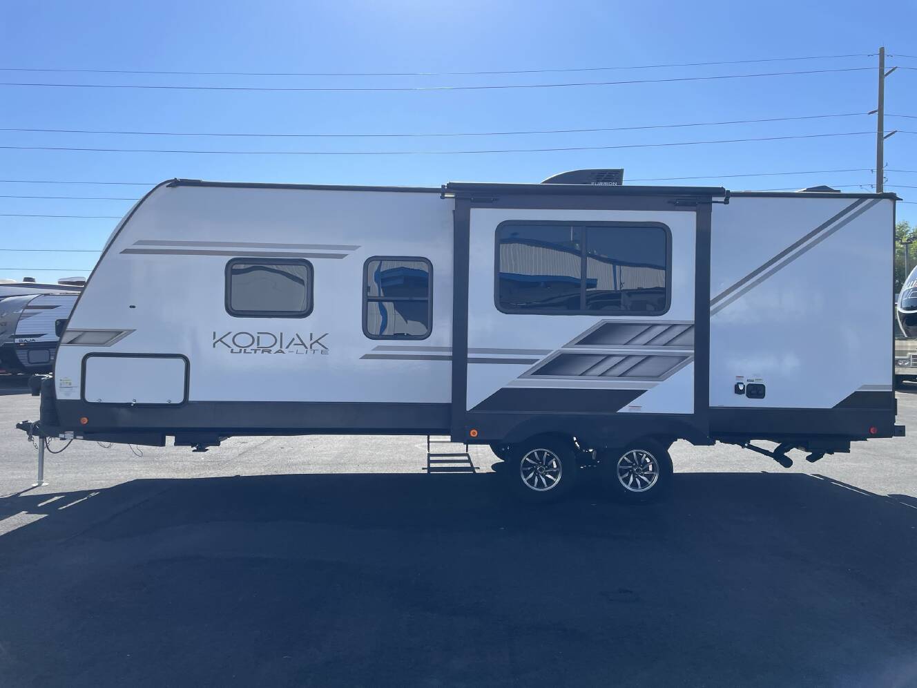 A photo of this 2023 Dutchmen KODIAK 242RBSL