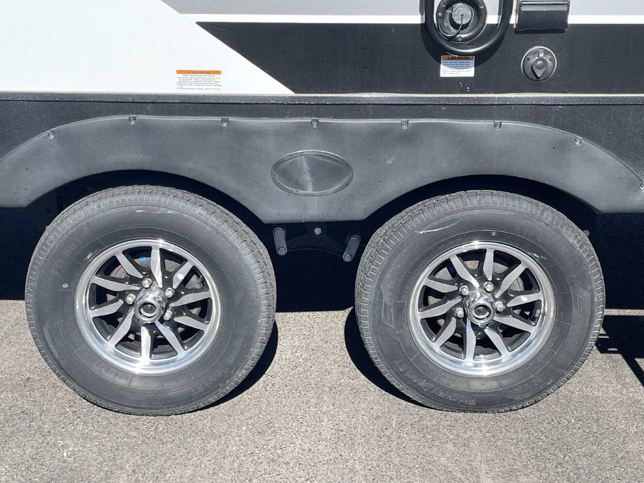 A photo of this 2023 Dutchmen KODIAK 242RBSL