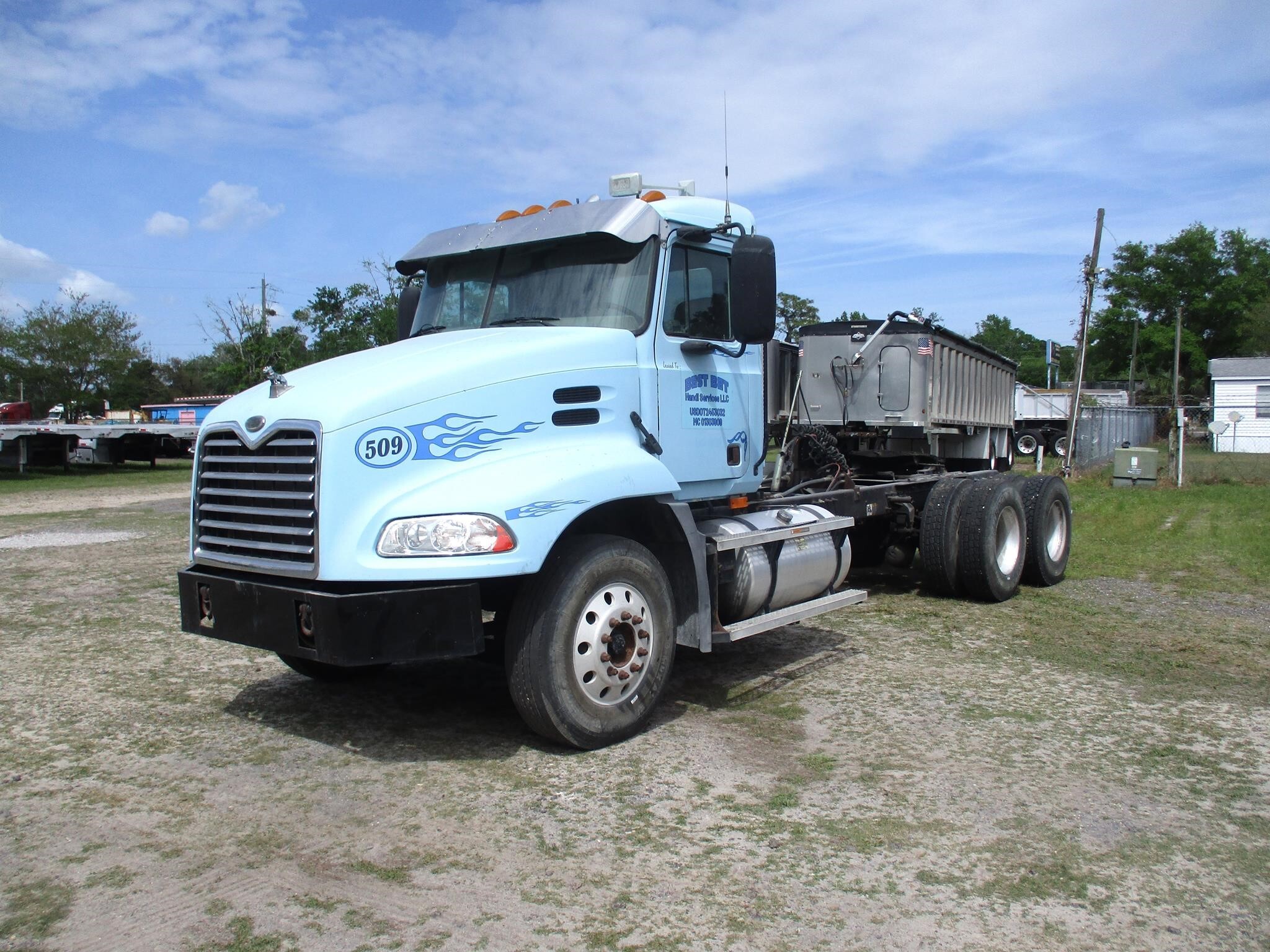2000 MACK 600 in Jacksonville, FL