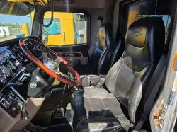 2014 PETERBILT 388
