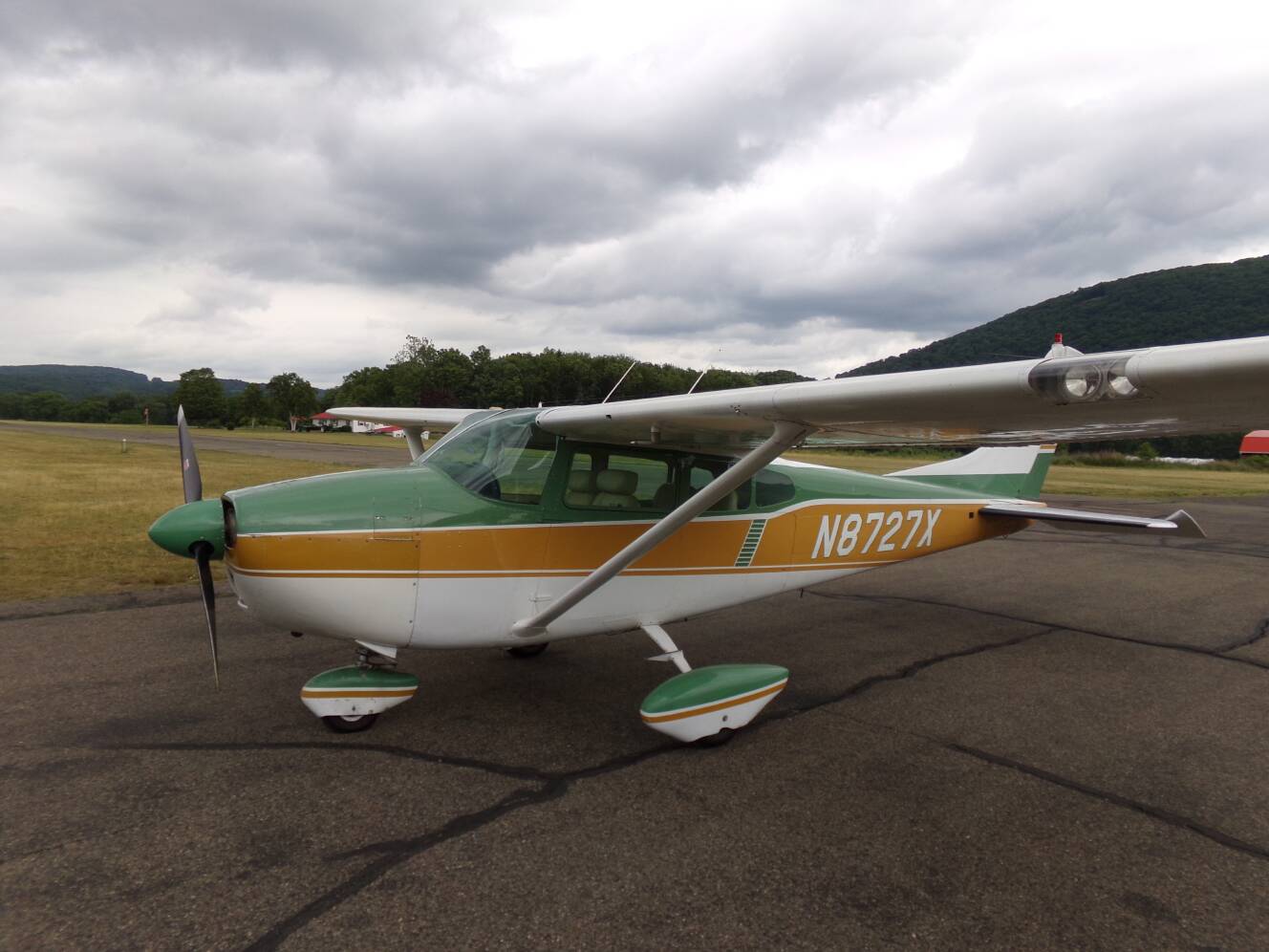 A photo of this 1961 Cessna 182