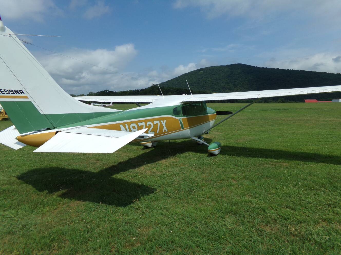 A photo of this 1961 Cessna 182