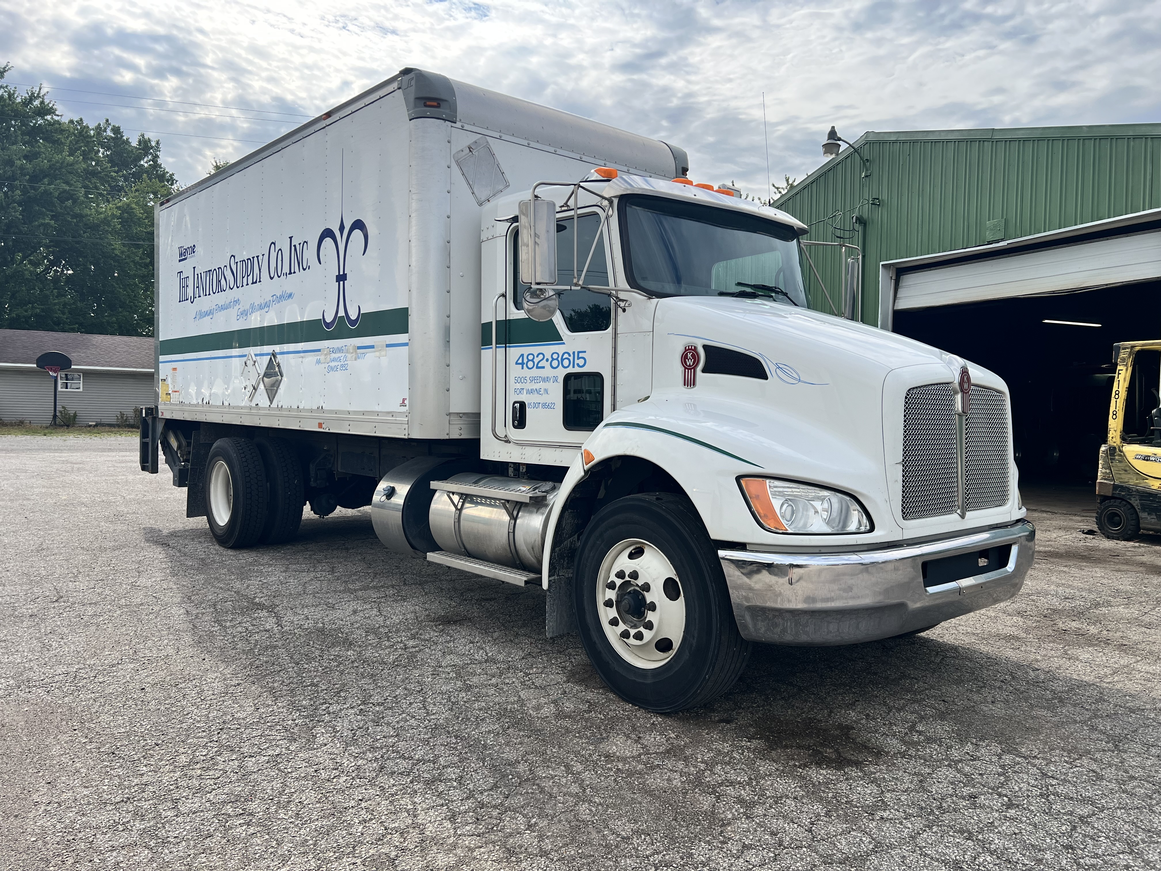 2015 KENWORTH T270 in Wawaka, IN