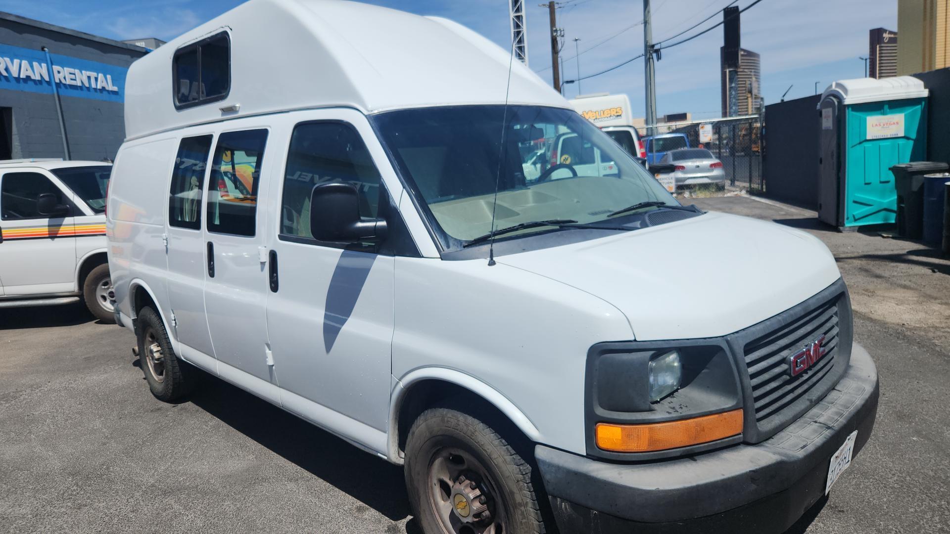 2012 GMC SAVANNA 2500 in inglewood CA