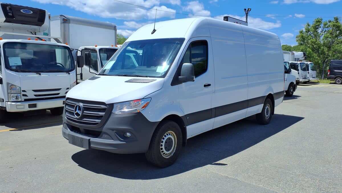 2022 MERCEDES-BENZ SPRINTER 2500 2500 in Salisbury, MA