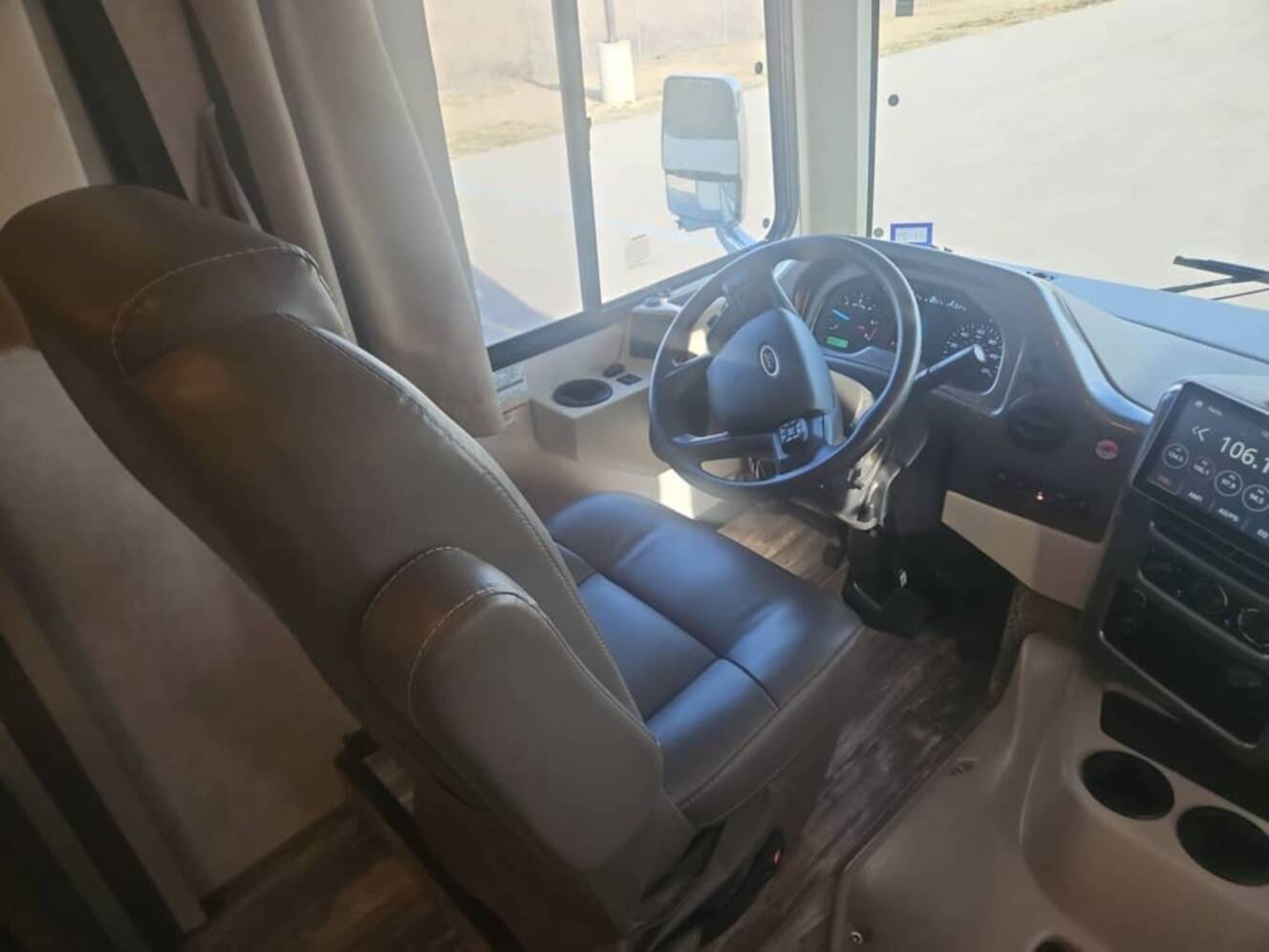 A photo of this 2023 Thor Motor Coach HURRICANE 34R
