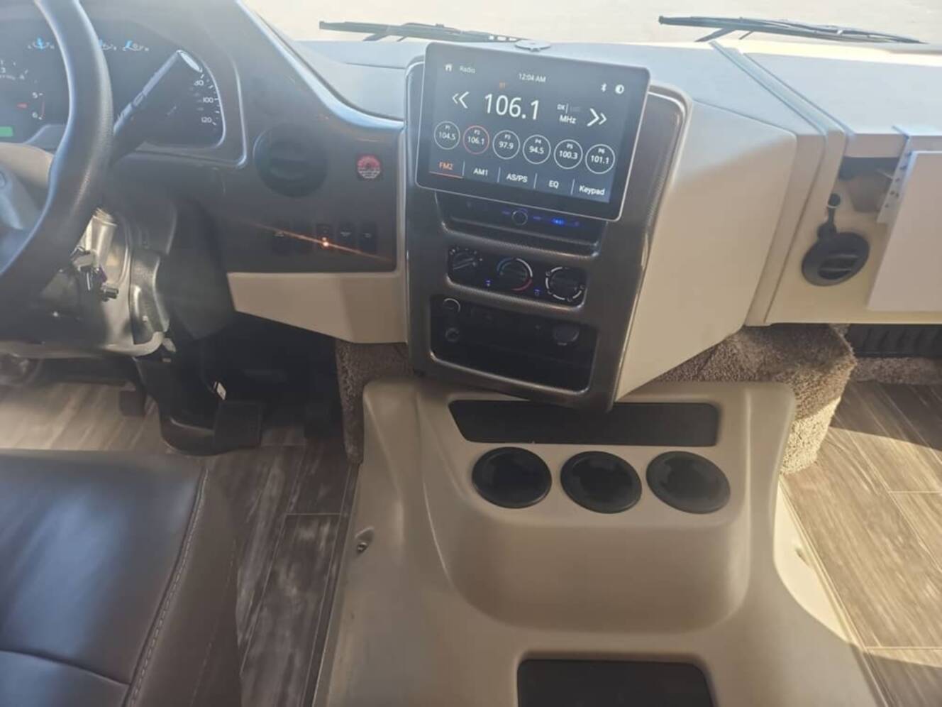 A photo of this 2023 Thor Motor Coach HURRICANE 34R