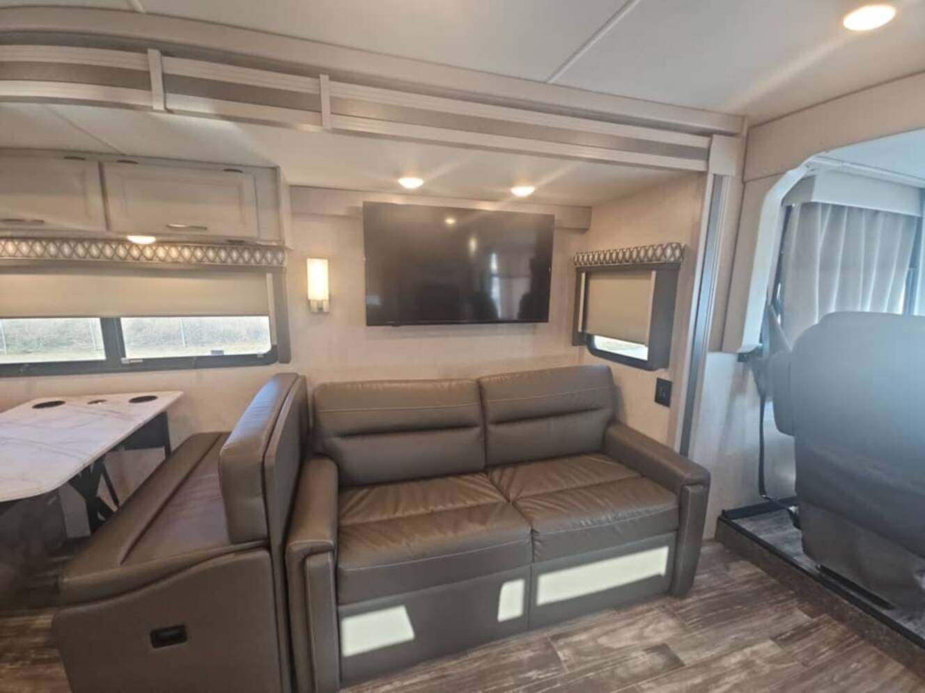 A photo of this 2023 Thor Motor Coach HURRICANE 34R