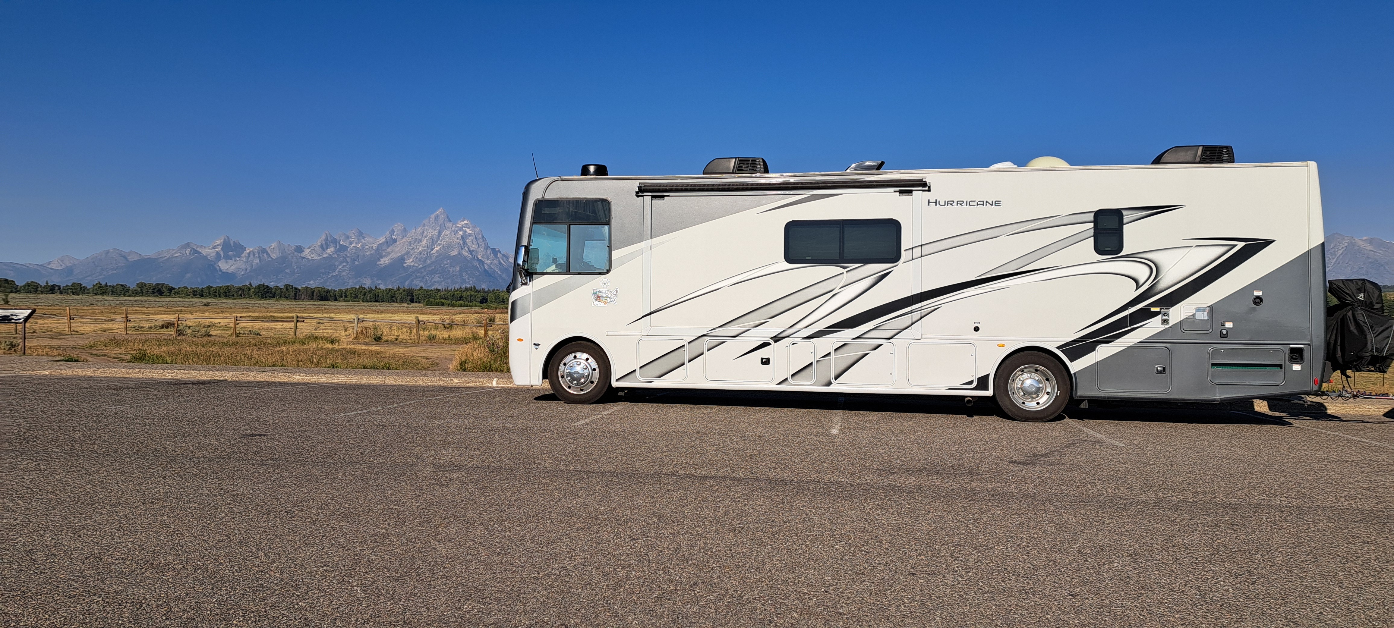 2023 Thor Motor Coach HURRICANE 34R RV