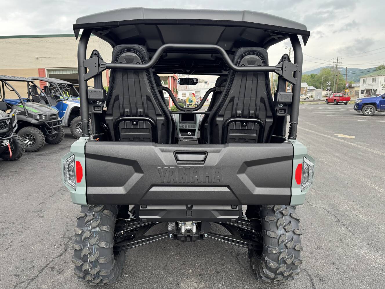 A photo of this 2026 Yamaha Wolverine RMAX4 1000 Compact XT-R