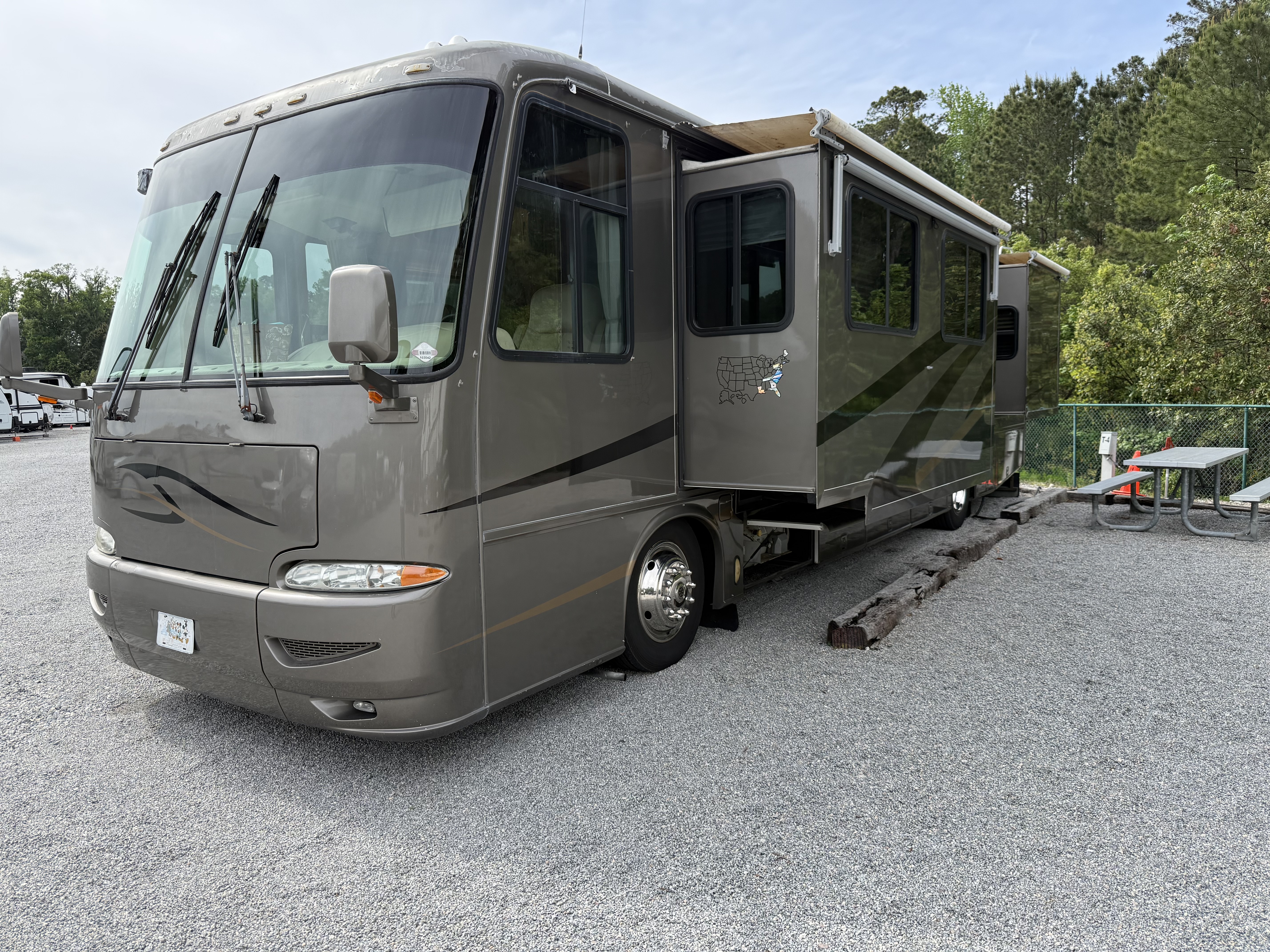 2004 Newmar KOUNTRY STAR 3904 in bluffton SC