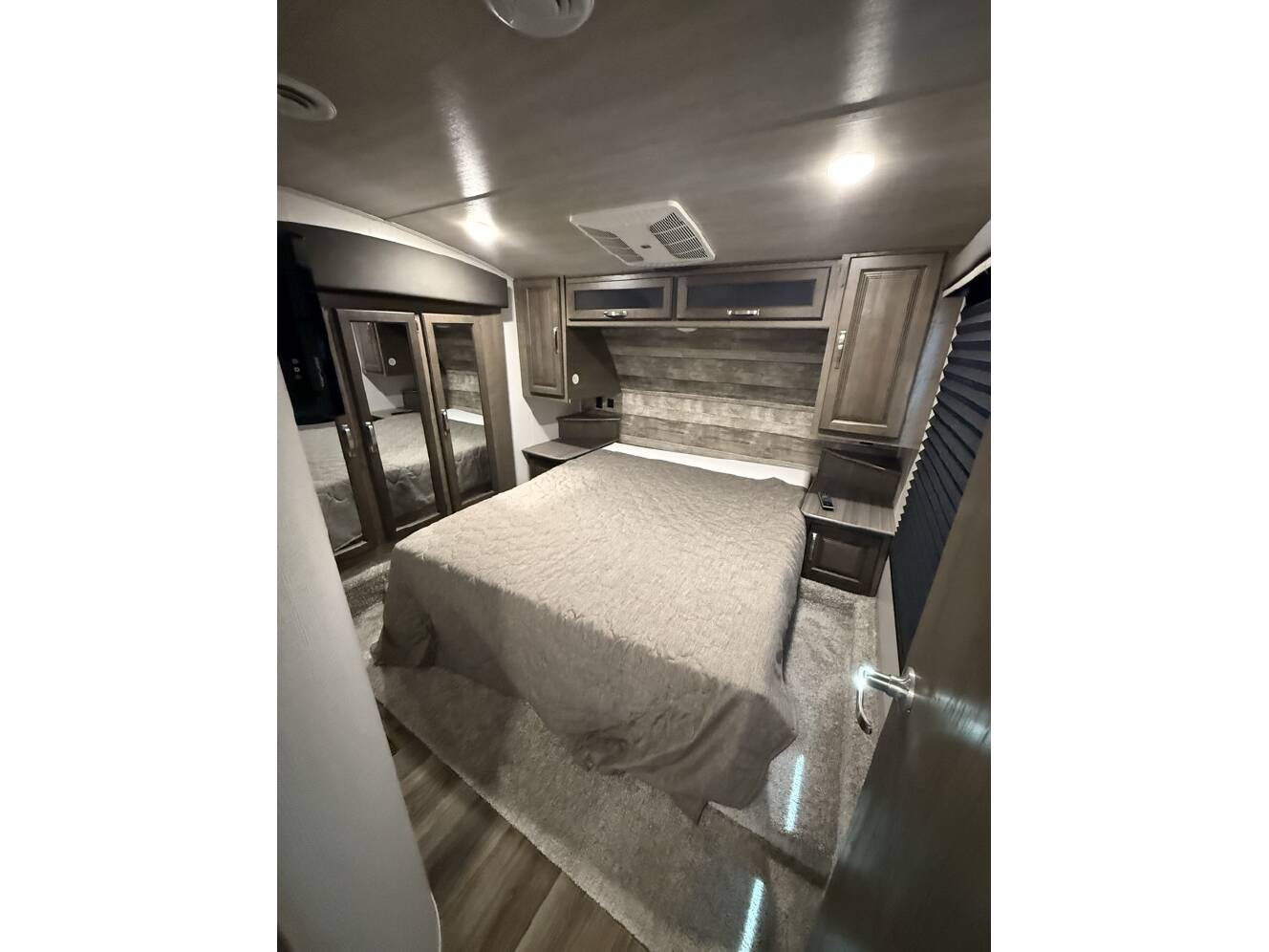 A photo of this 2021 Keystone COUGAR 25RES HALF TON