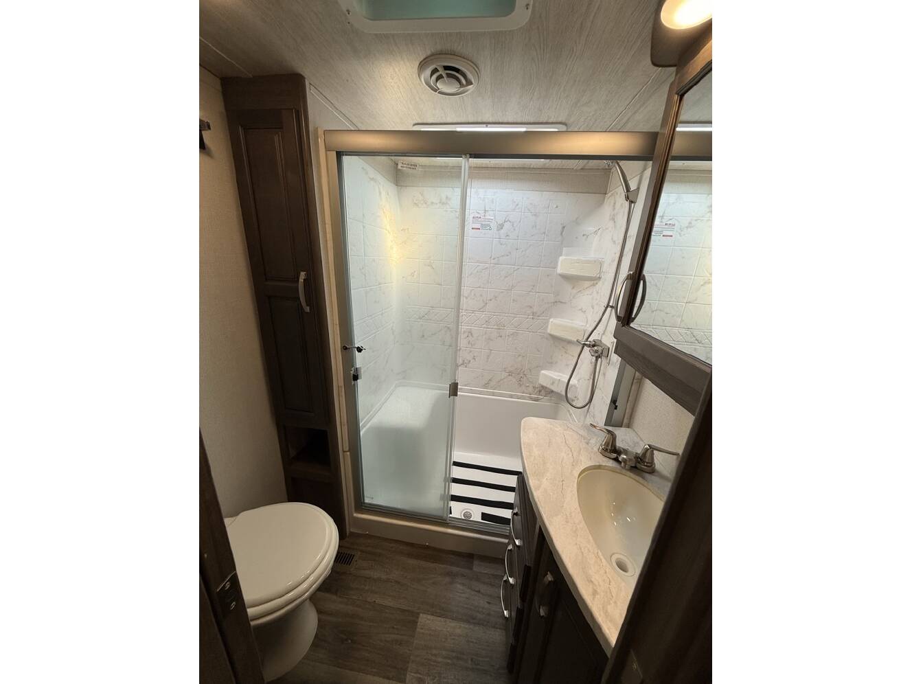 A photo of this 2021 Keystone COUGAR 25RES HALF TON