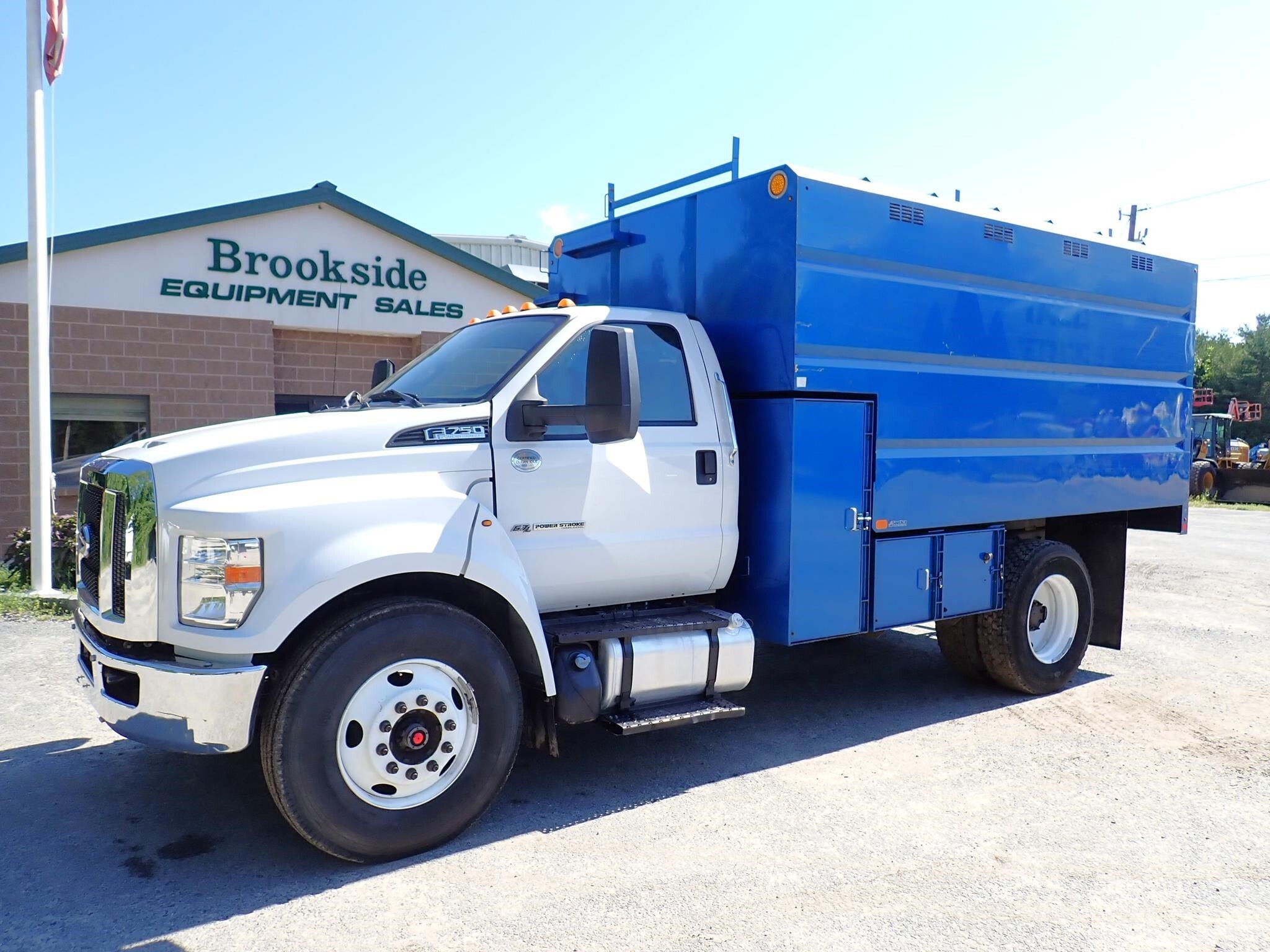 2018 FORD F750 SD in Phillipston, MA
