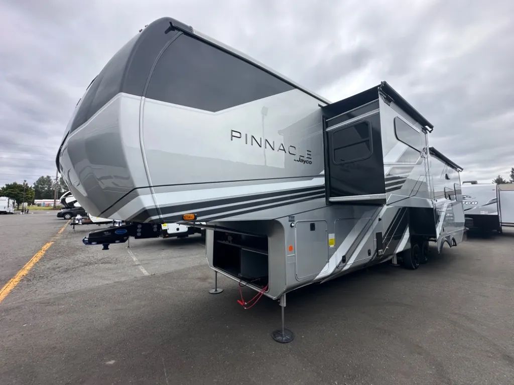 2026 Jayco Pinnacle 36FBTS RV