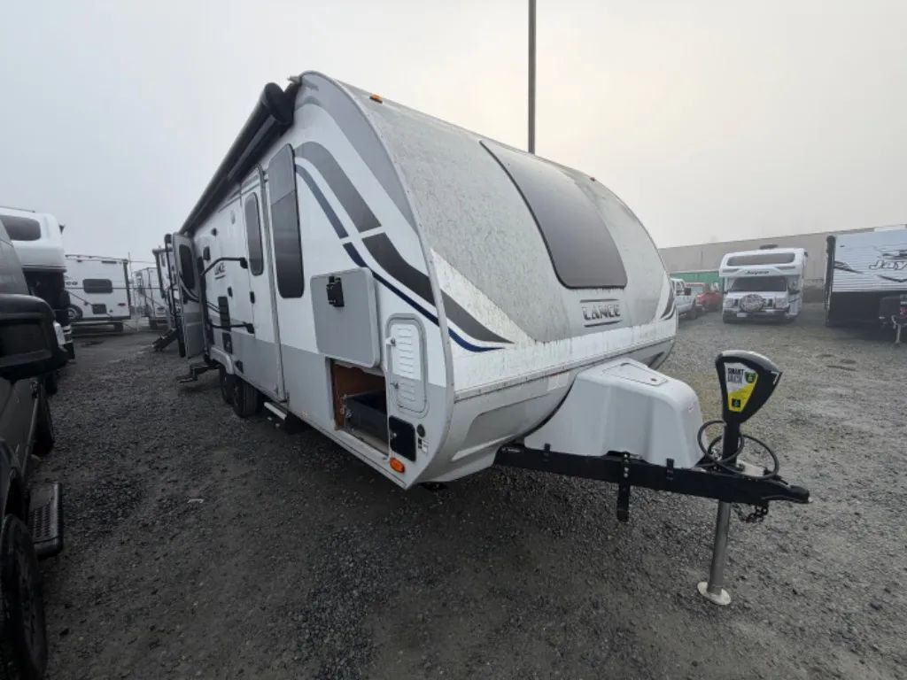 2020 Lance Camper 2375 RV