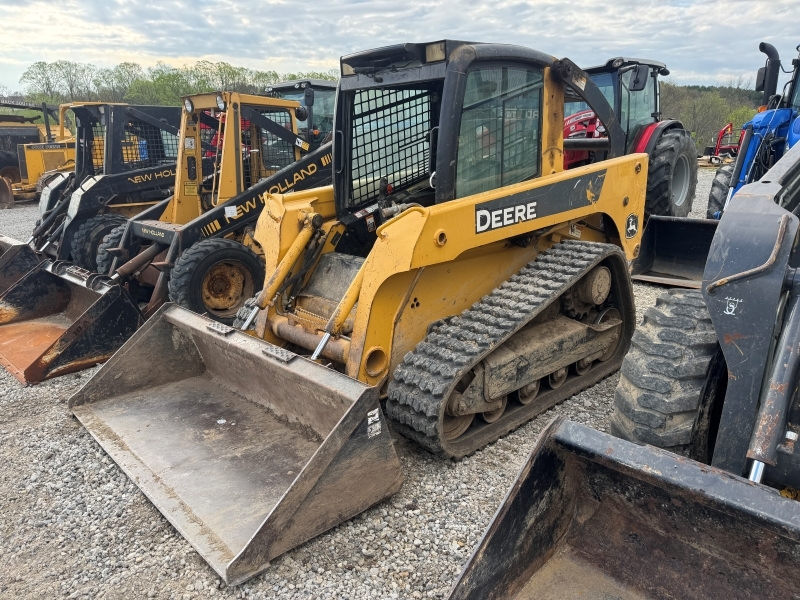2007 JOHN DEERE CT322 in Lewisville, OH