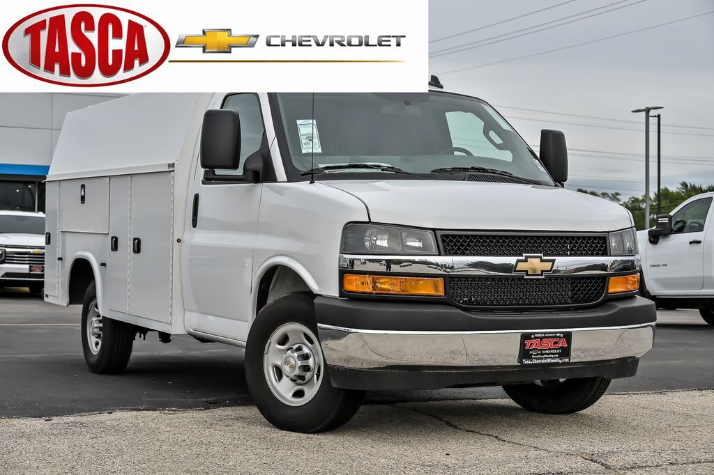 2025 Chevrolet Express 3500 in Wheeling, IL