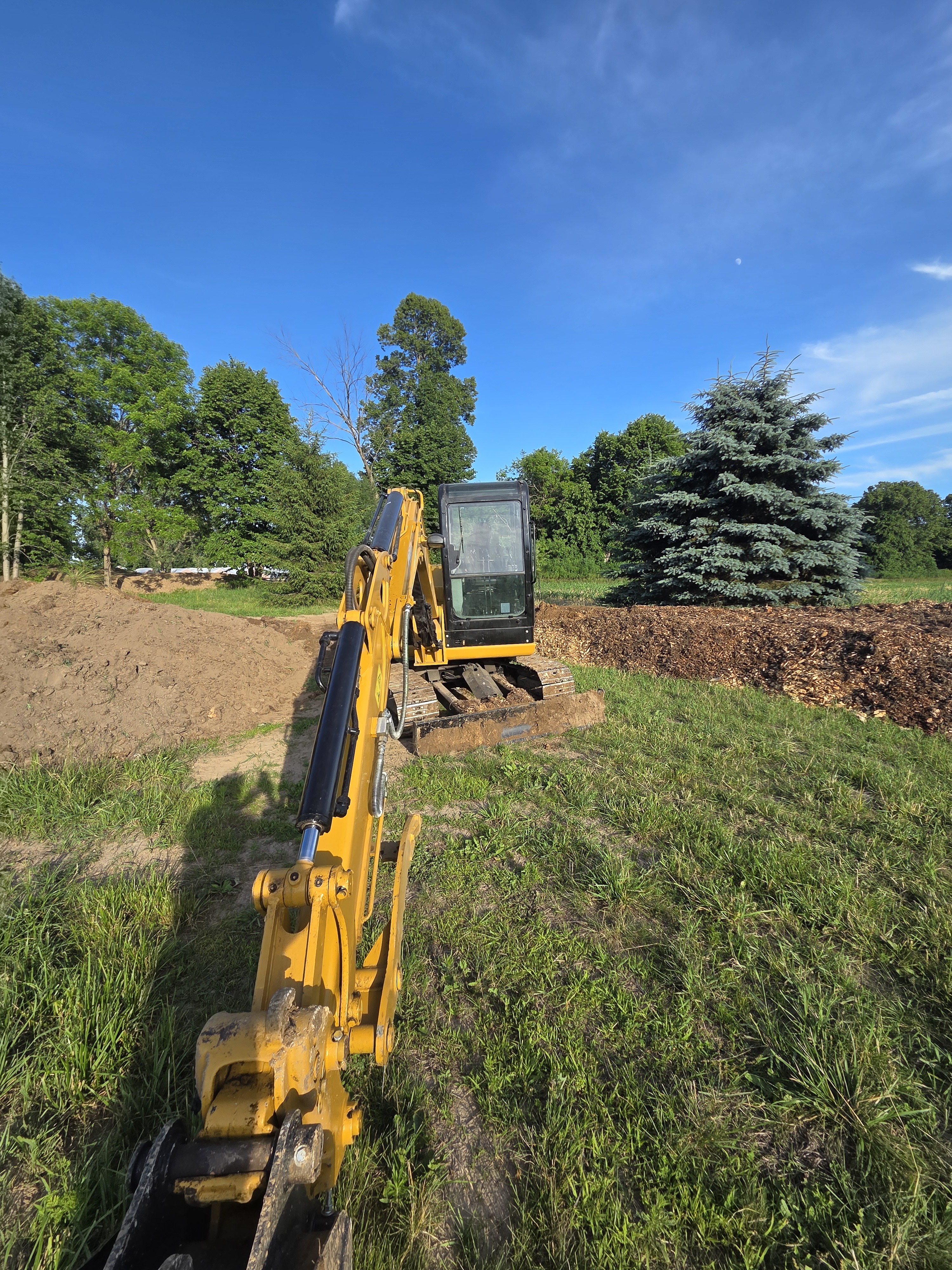2017 CAT 306e2 in Cedarburg, WI