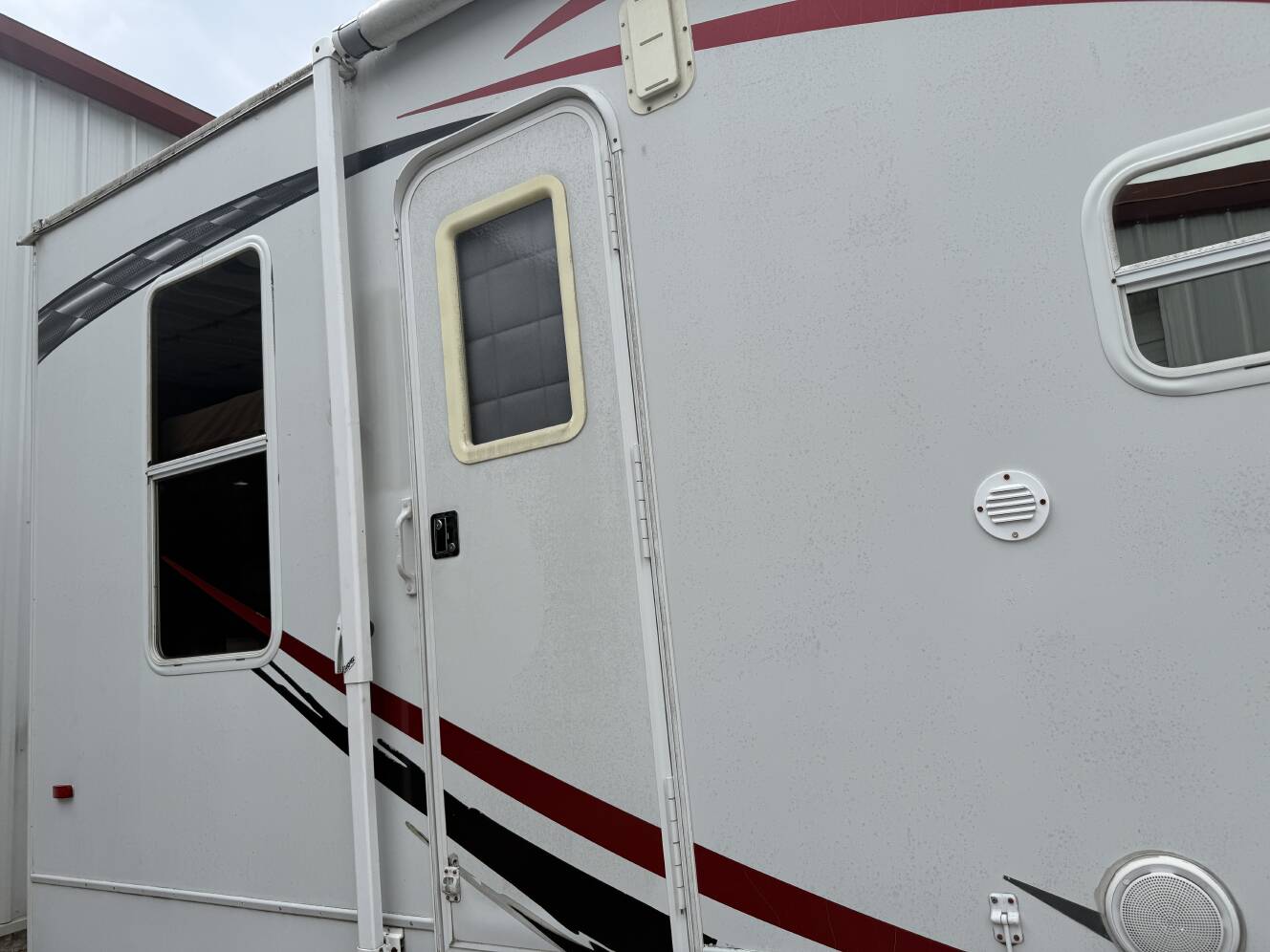 A photo of this 2009 K-Z SPORTSMEN SPORTSTER 2910