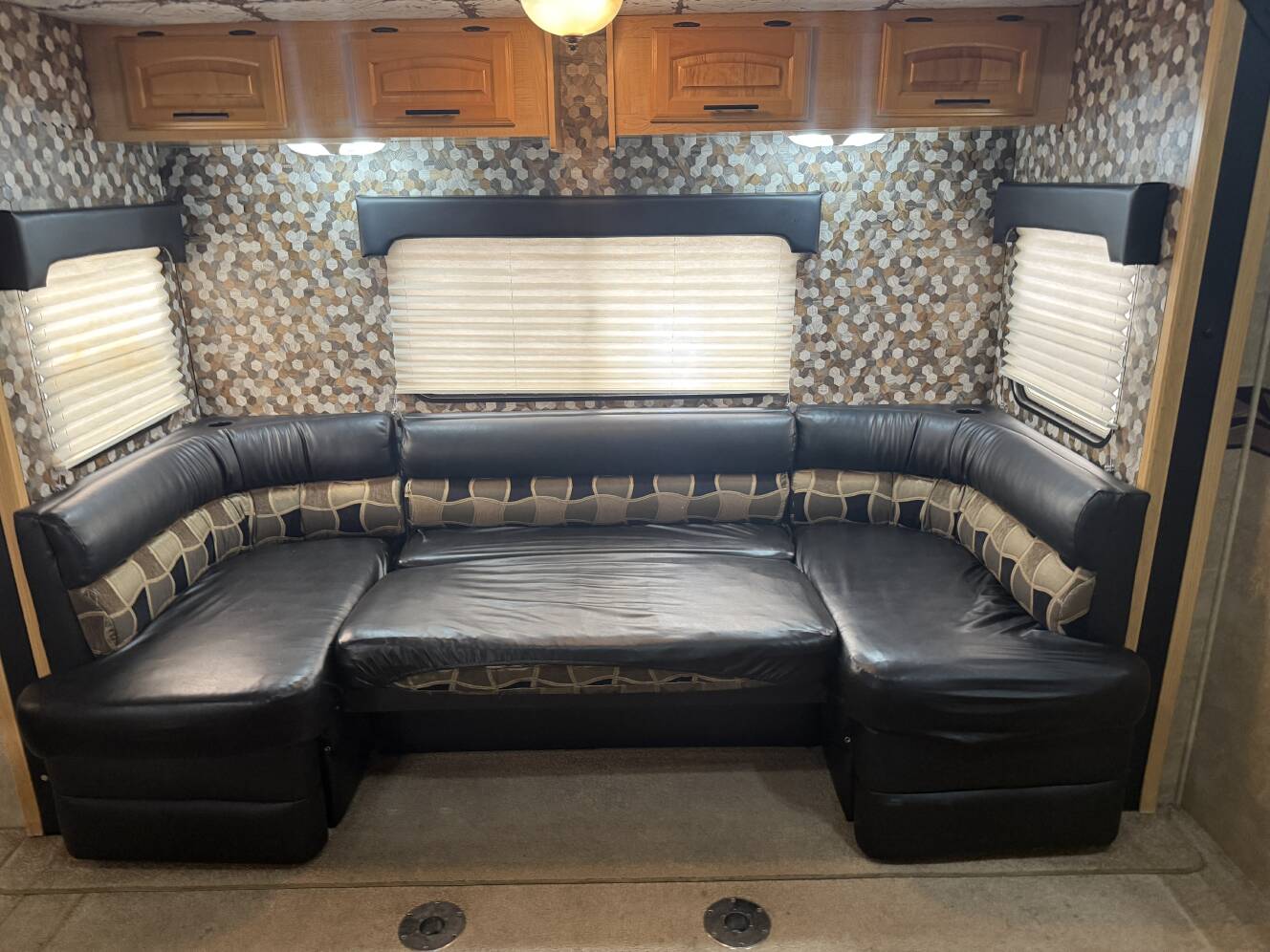 A photo of this 2009 K-Z SPORTSMEN SPORTSTER 2910