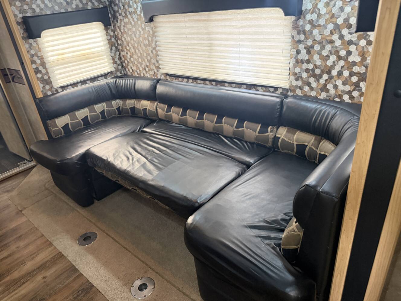 A photo of this 2009 K-Z SPORTSMEN SPORTSTER 2910