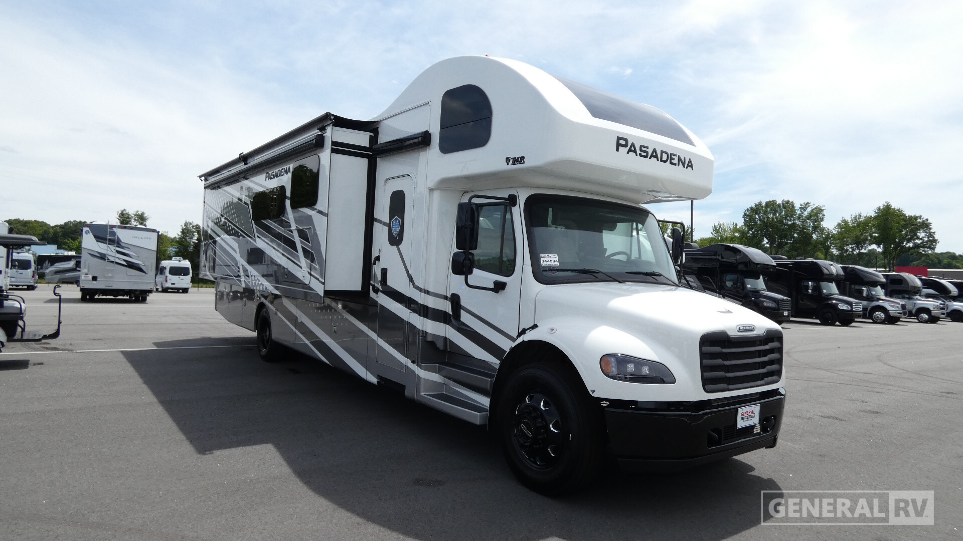 2027 Thor Motor Coach PASADENA 38DX in salisbury NC