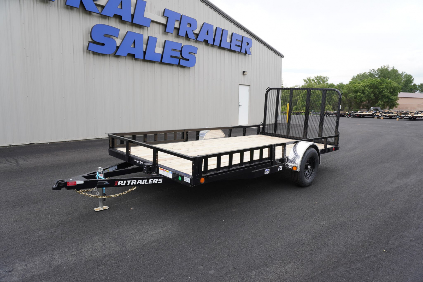 2026 PJ Trailers 83'x14ft Utility 5200# Axle in Jordan, MN