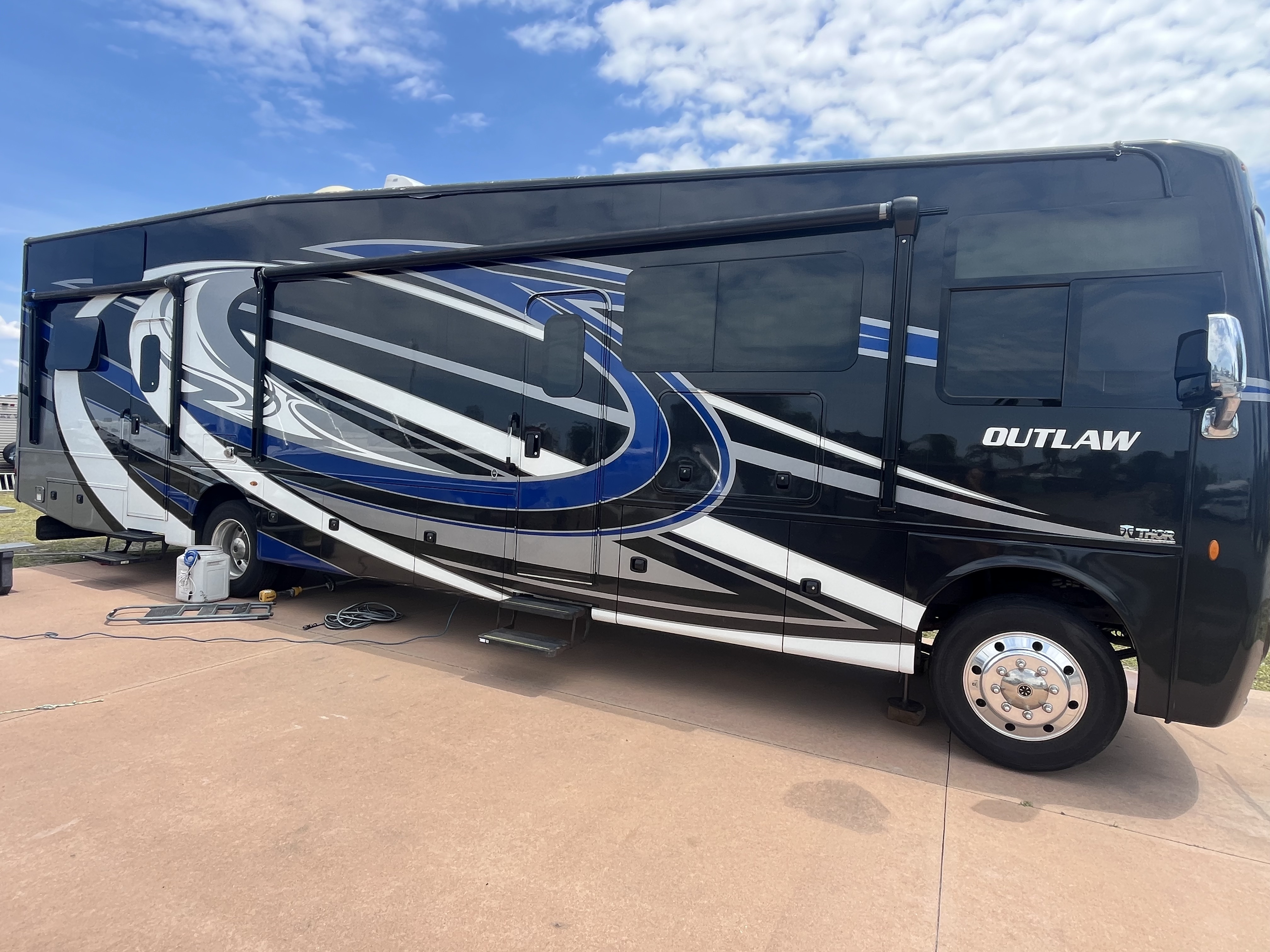 2020 Thor Motor Coach OUTLAW 38KB in rockingham VT